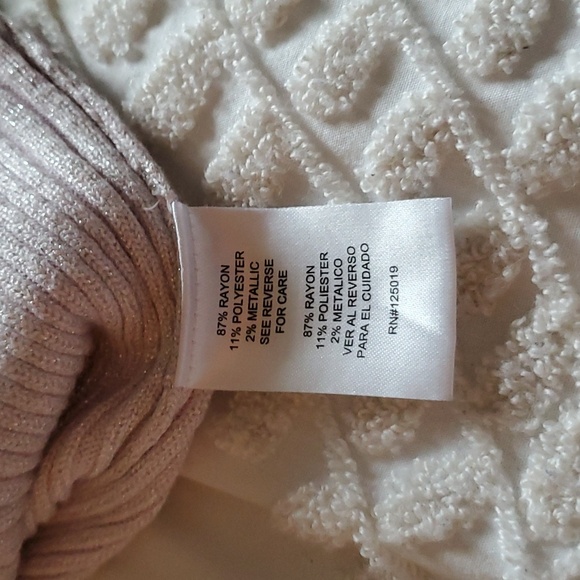 Joseph A sleeveless cowl neck metallic light pink lilac tone long sweater. - Picture 6 of 7